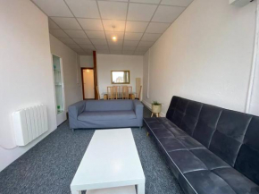 Barnet 1 Spacious 2-Bed Apartment, Barnet